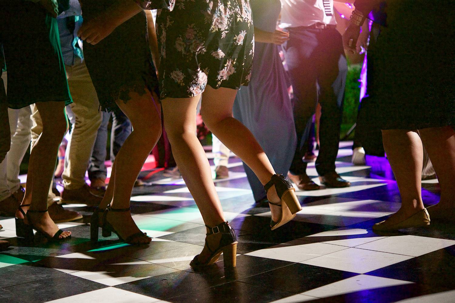 10 unique dance floor ideas to get everyone moving at your event 1