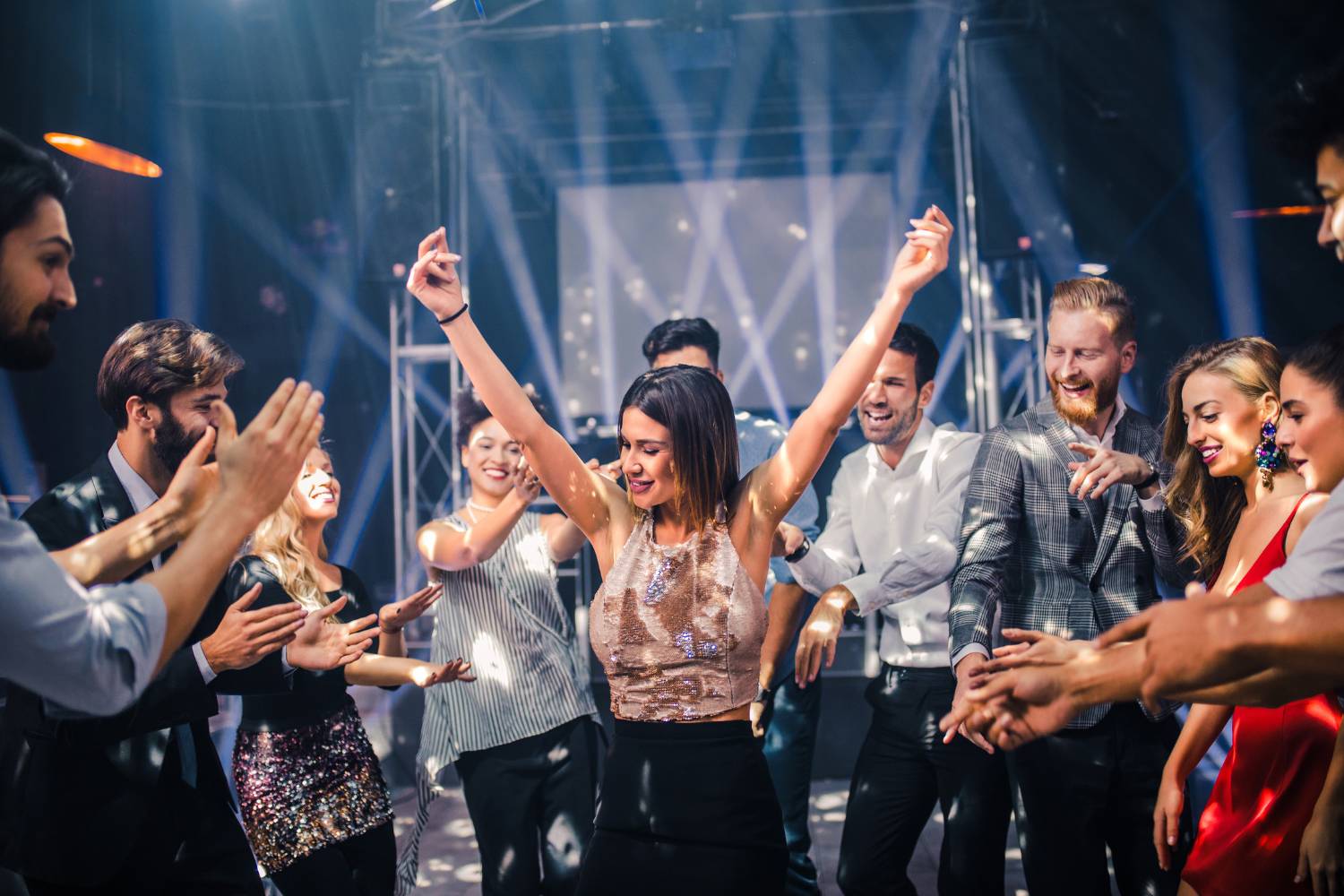 10 unique dance floor ideas to get everyone moving at your event 2