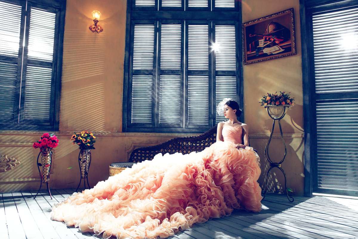 G62, Red Wine Ruffled Prewedding Shoot Gown, Size: All, Color: All –  styleicon.in