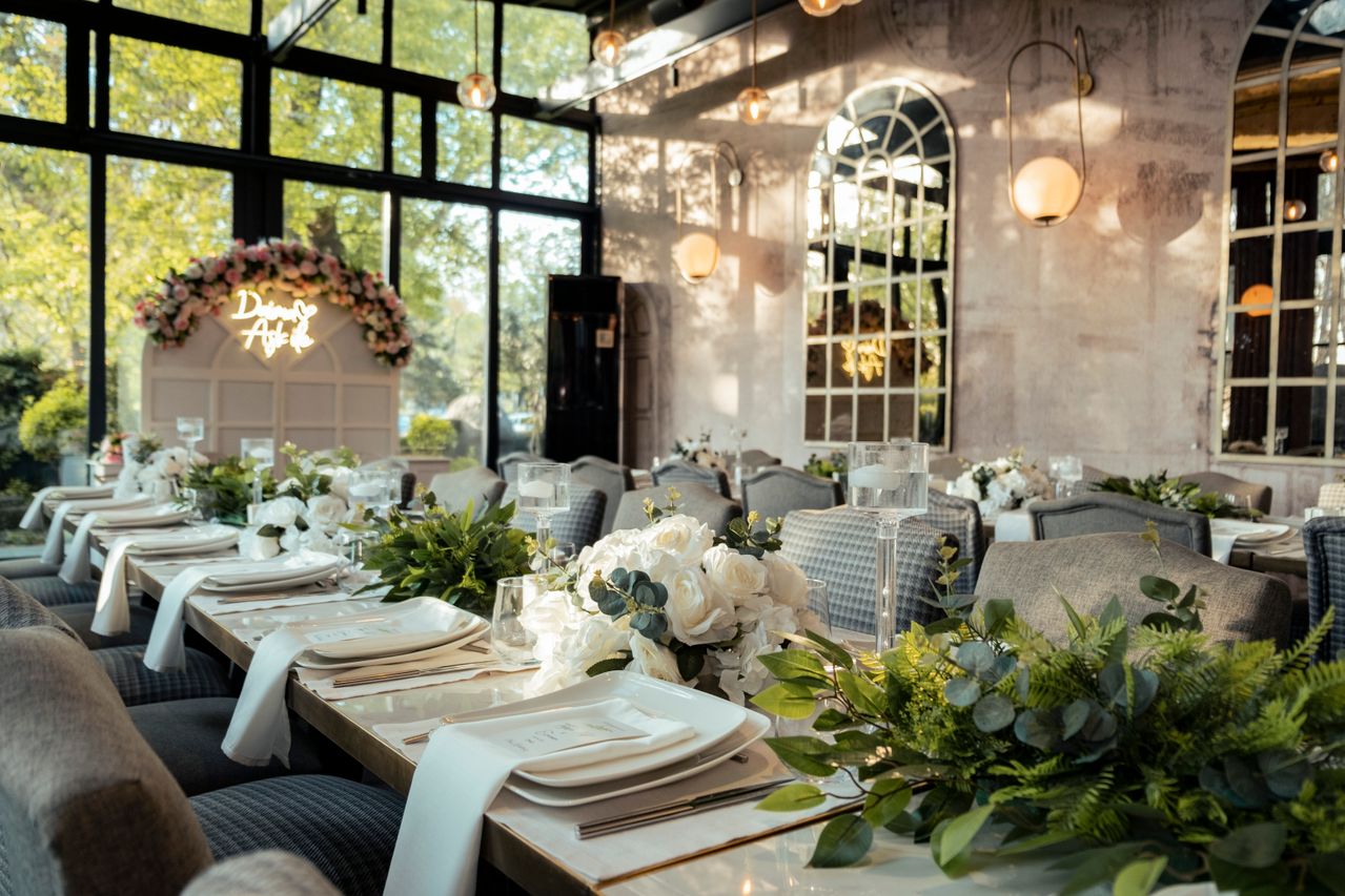 Flexible hybrid wedding venue combining professional services with personalised wedding styling