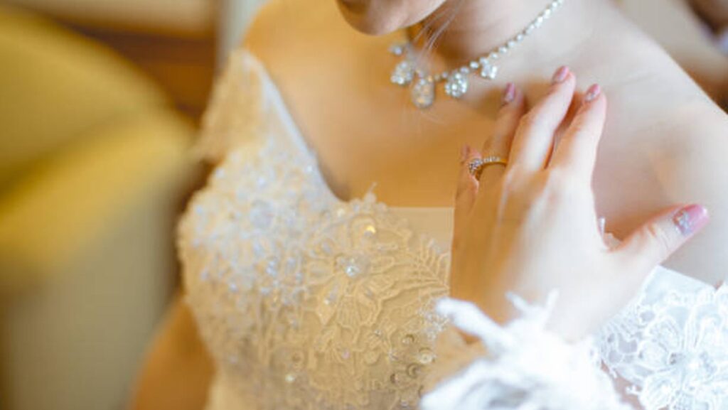 What Kind Of Jewellery Do Brides Wear?