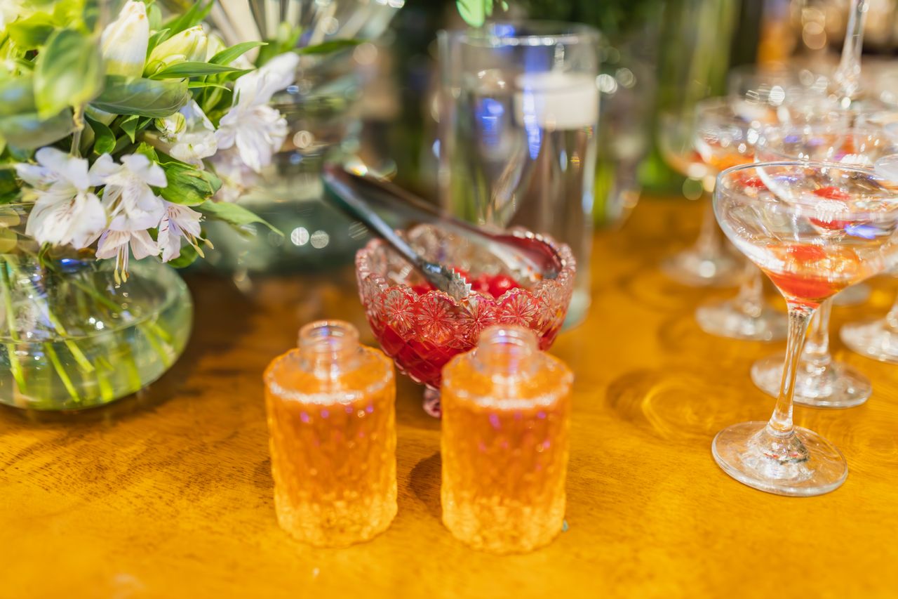 Custom wedding cocktails with personalised details reflecting Melbourne couples’ 2026 reception trends
