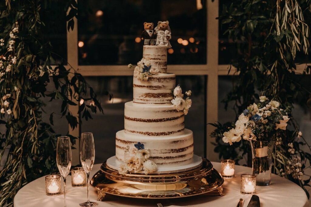 unique wedding cake ideas beyond the traditional