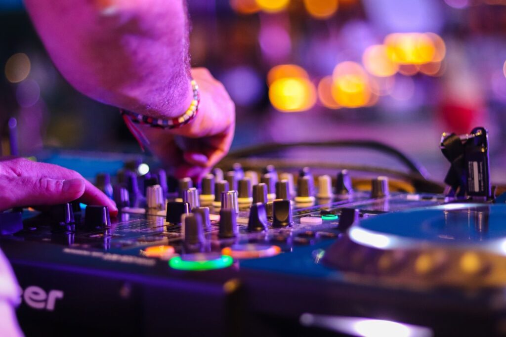 What To Ask For A Wedding Dj?