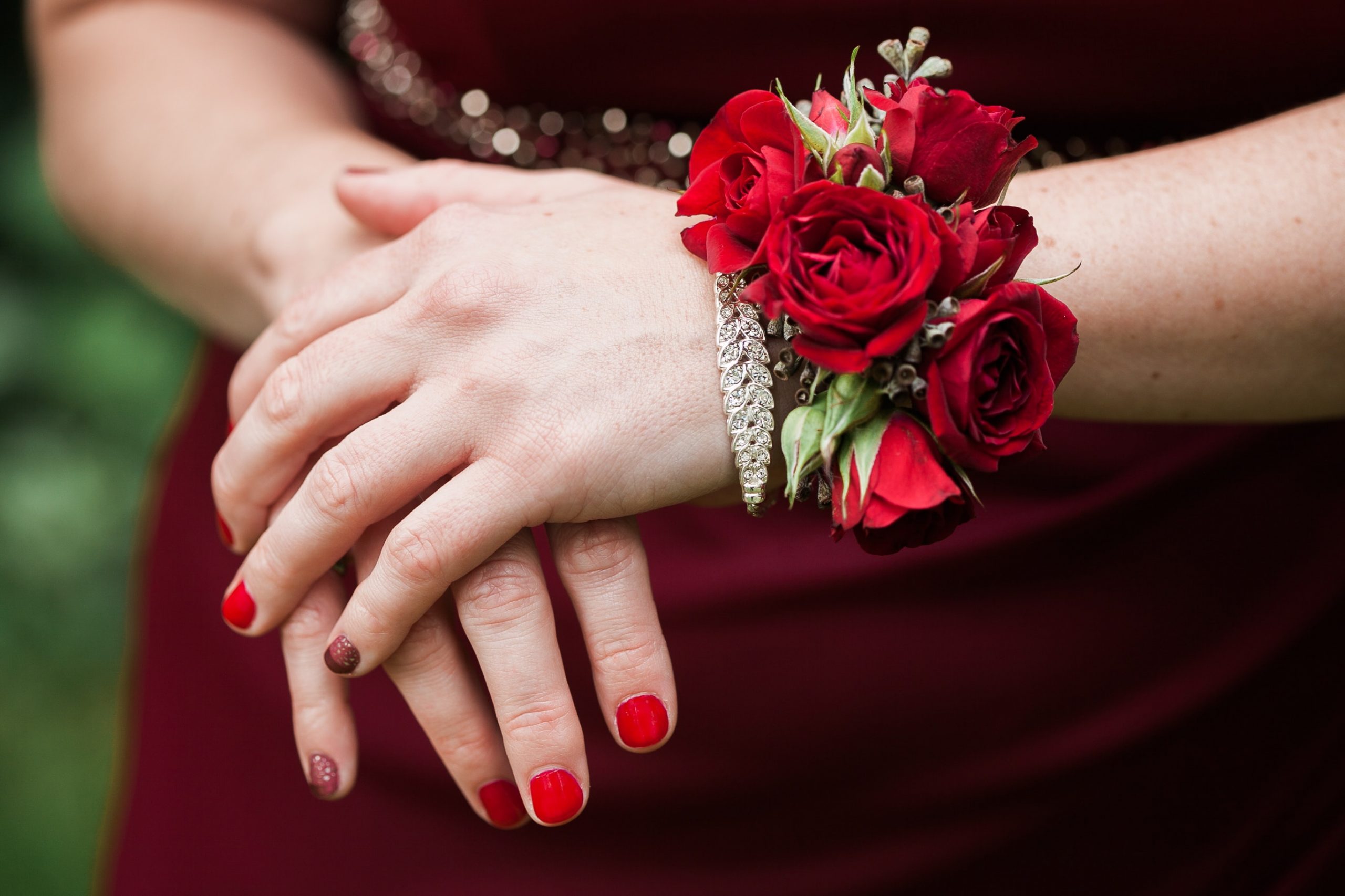 Bride Wrist Corsage Sister`Hand Flower Groom Boutonniere Man Wedding Party Happy 