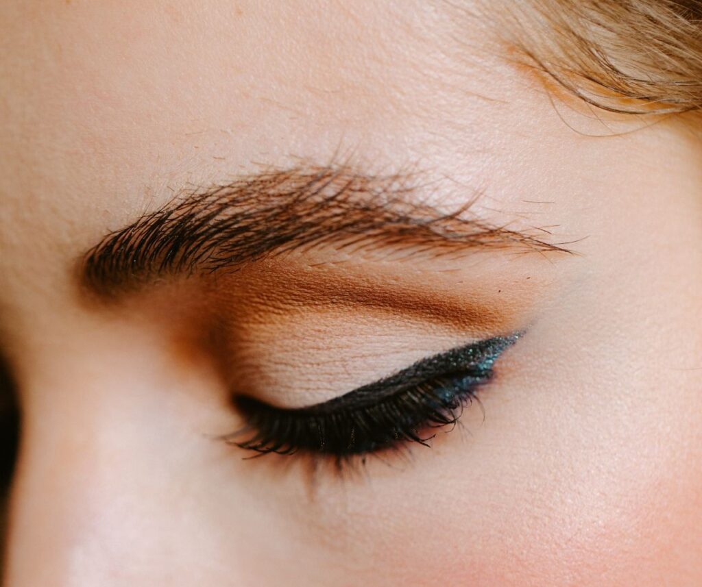 30+ Best Cosmetic Eyeliner Tattoo Salons Melbourne, Victoria (2024)