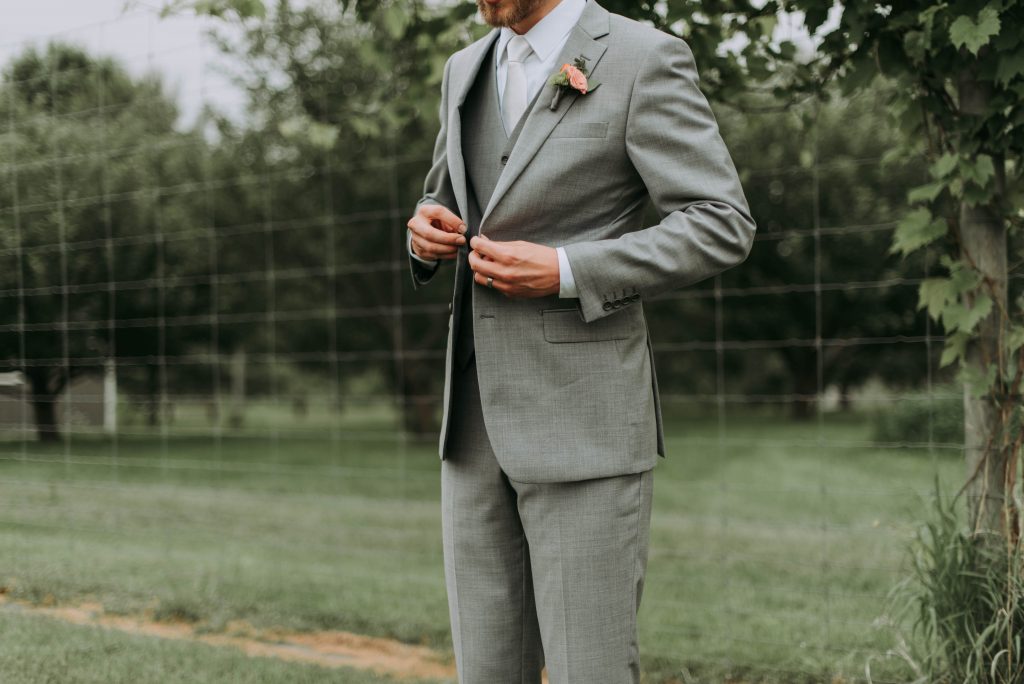 Groom hot sale dressing ideas