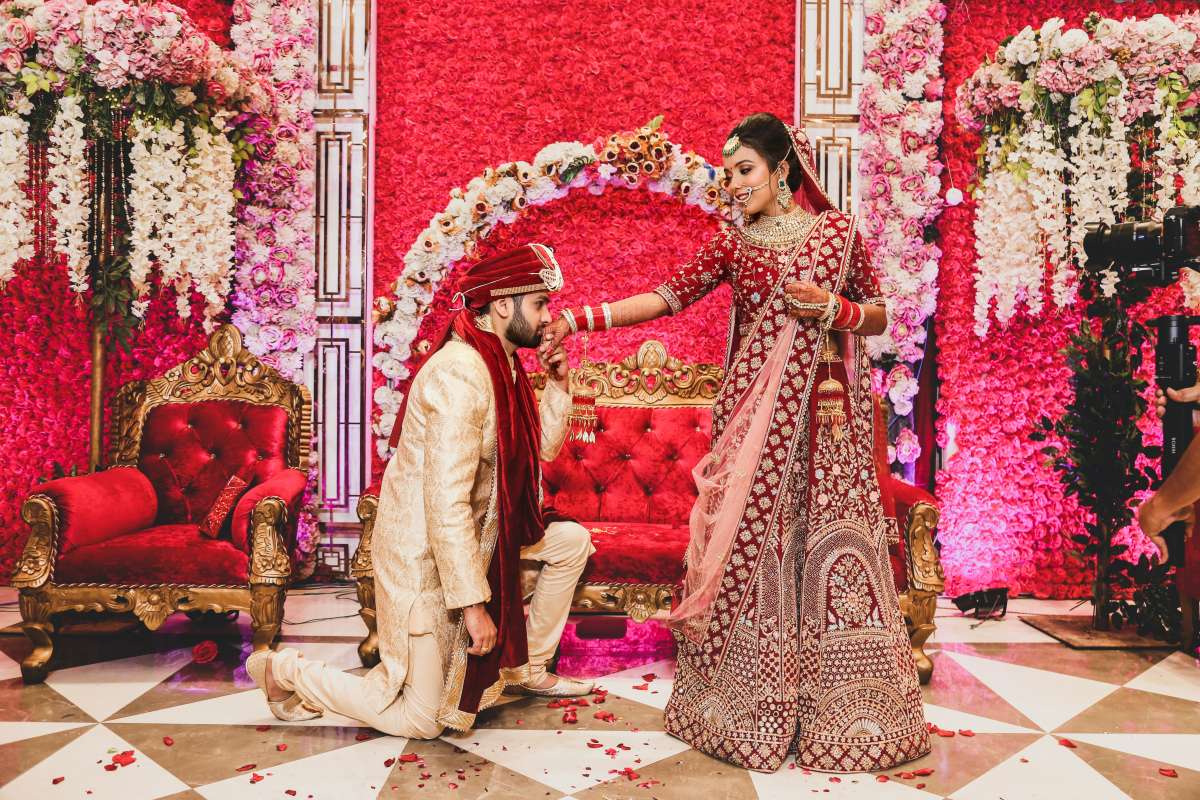 traditional indian wedding sari