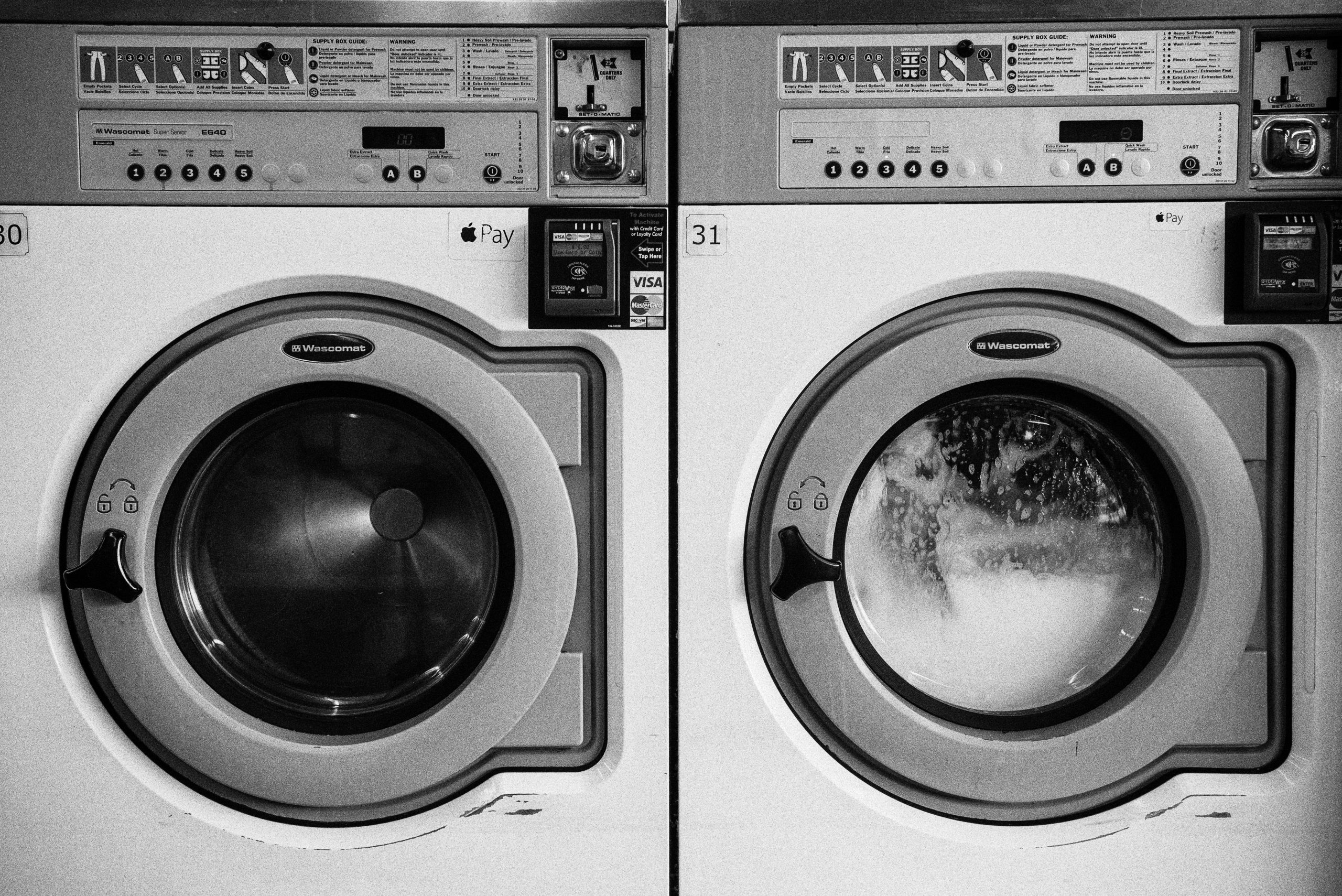 Can I wash my wedding dress in the washing machine?