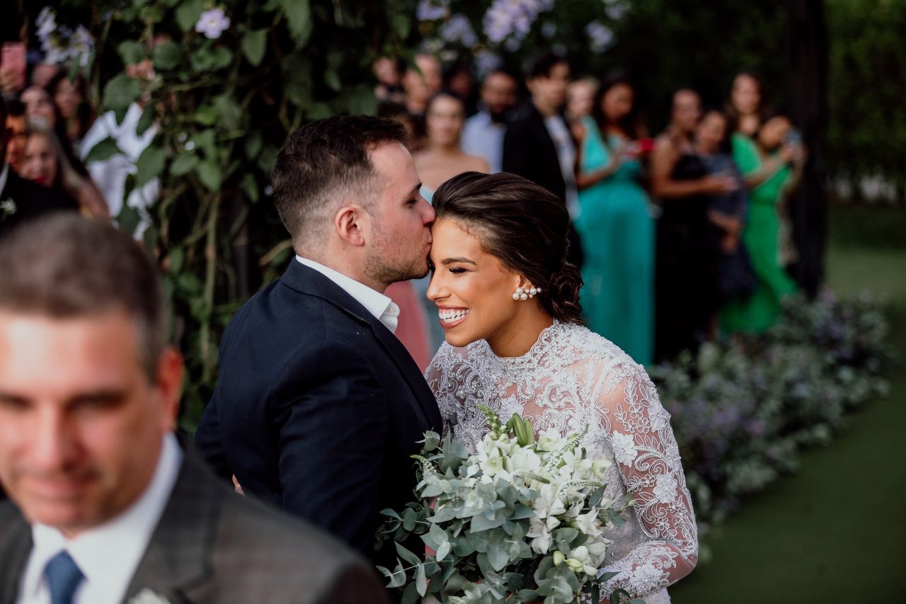 How to Perform a Garter Toss as MC - Wedding Officiant Help