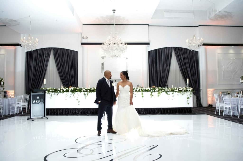 white wedding at vogue ballroom