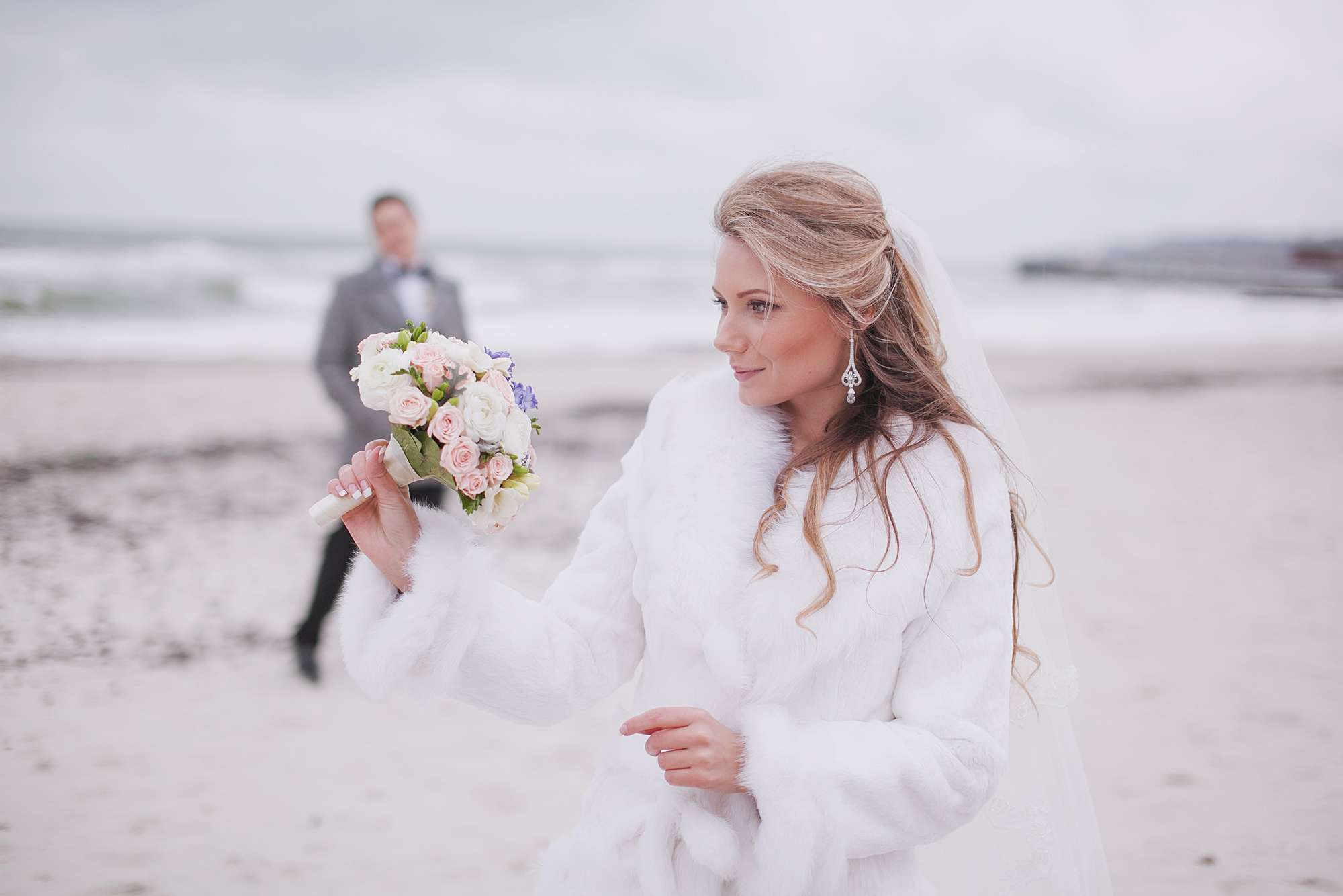 winter wedding at vogue ballroom